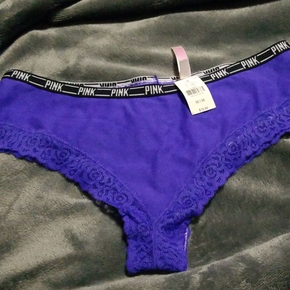 Purple cheeksters